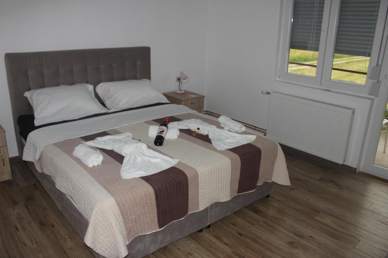 Apartmani Ramonda Теслич Екстер'єр фото
